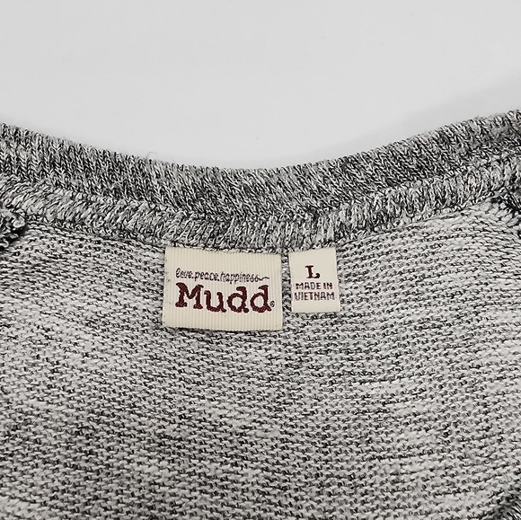 Mudd Round V-Neck Pullover Knit Sweater - Picture 3 of 5